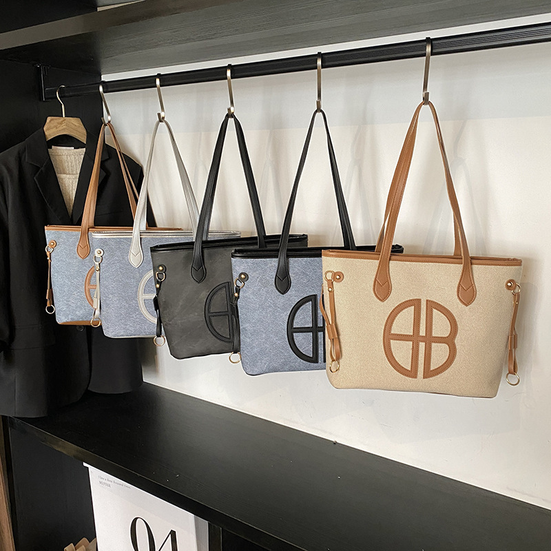 Commuting Large Capacity Underarm Bag 2025 New Women's Bag Casual Western Style Shoulder Bag Large Capacity Splicing Tote Bag